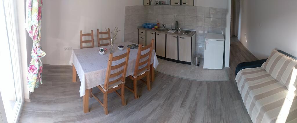 Apartments Sadina Skradin Bagian luar foto