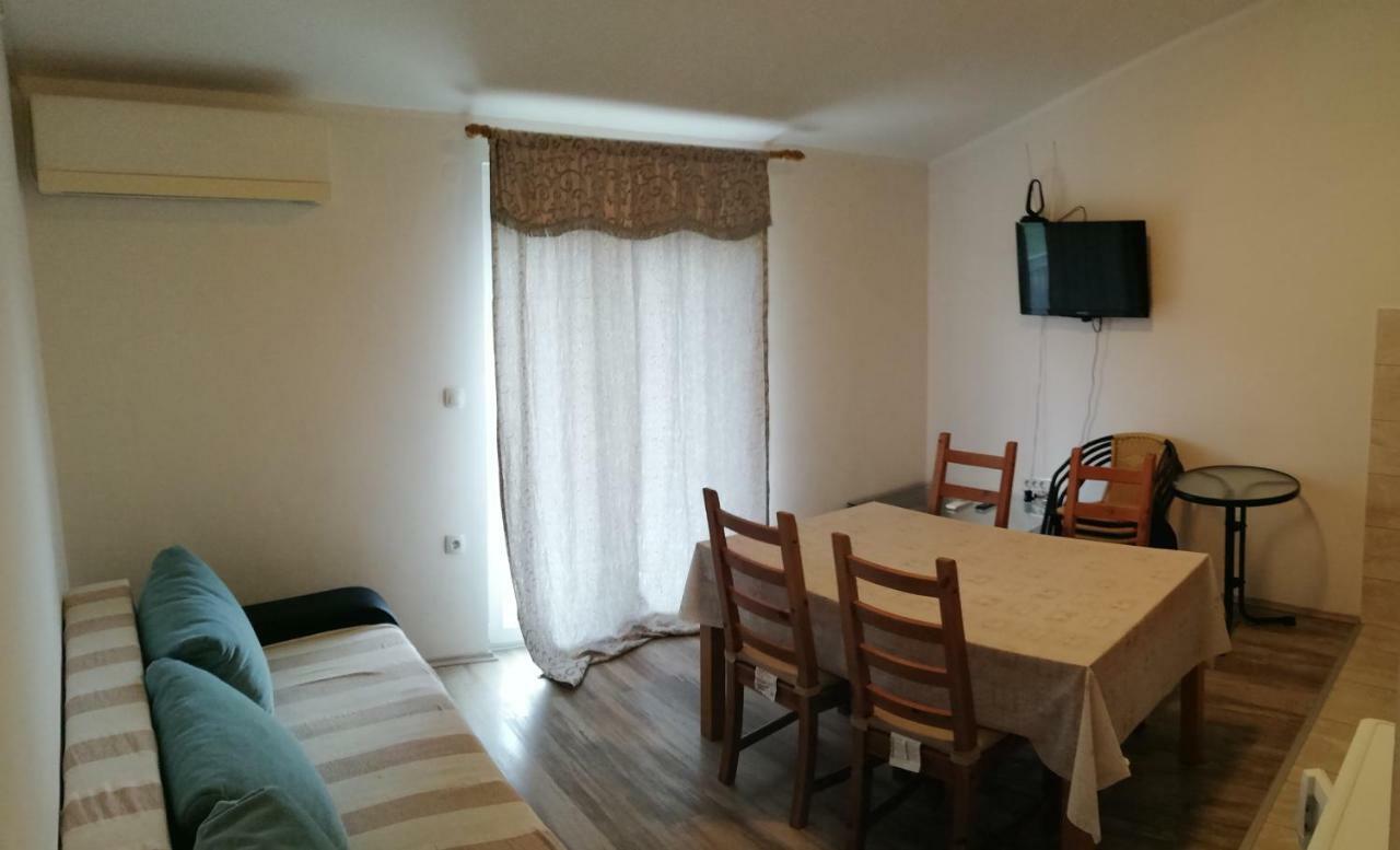 Apartments Sadina Skradin Bagian luar foto